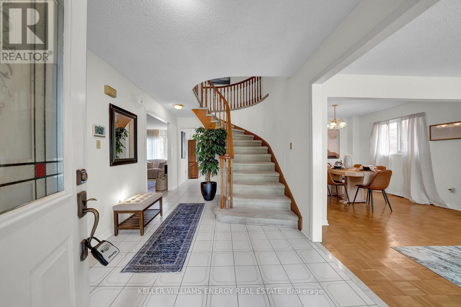 Photo 6 of 280 Thornton Road N, Oshawa ON