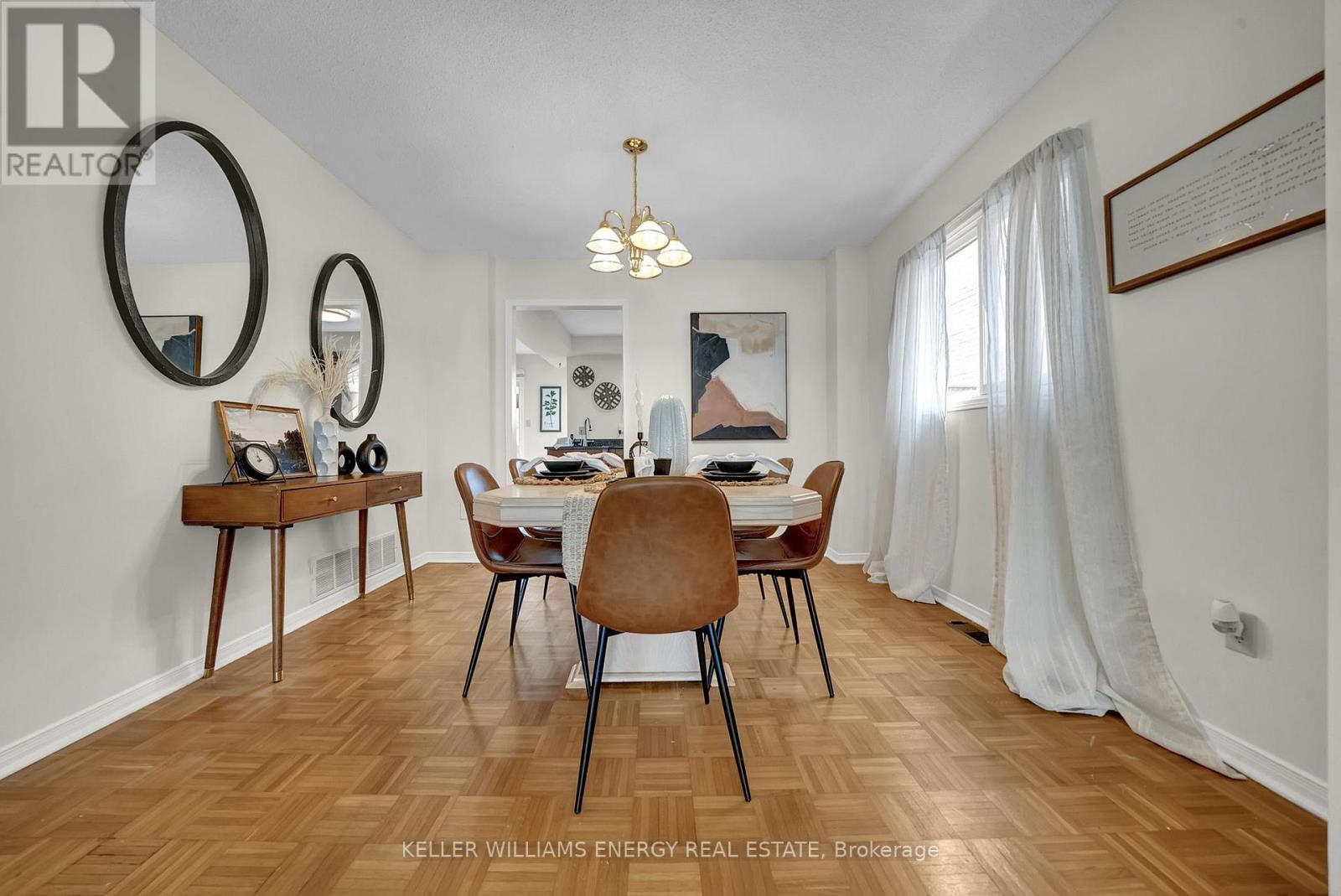 Photo 8 of 280 Thornton Road N, Oshawa ON
