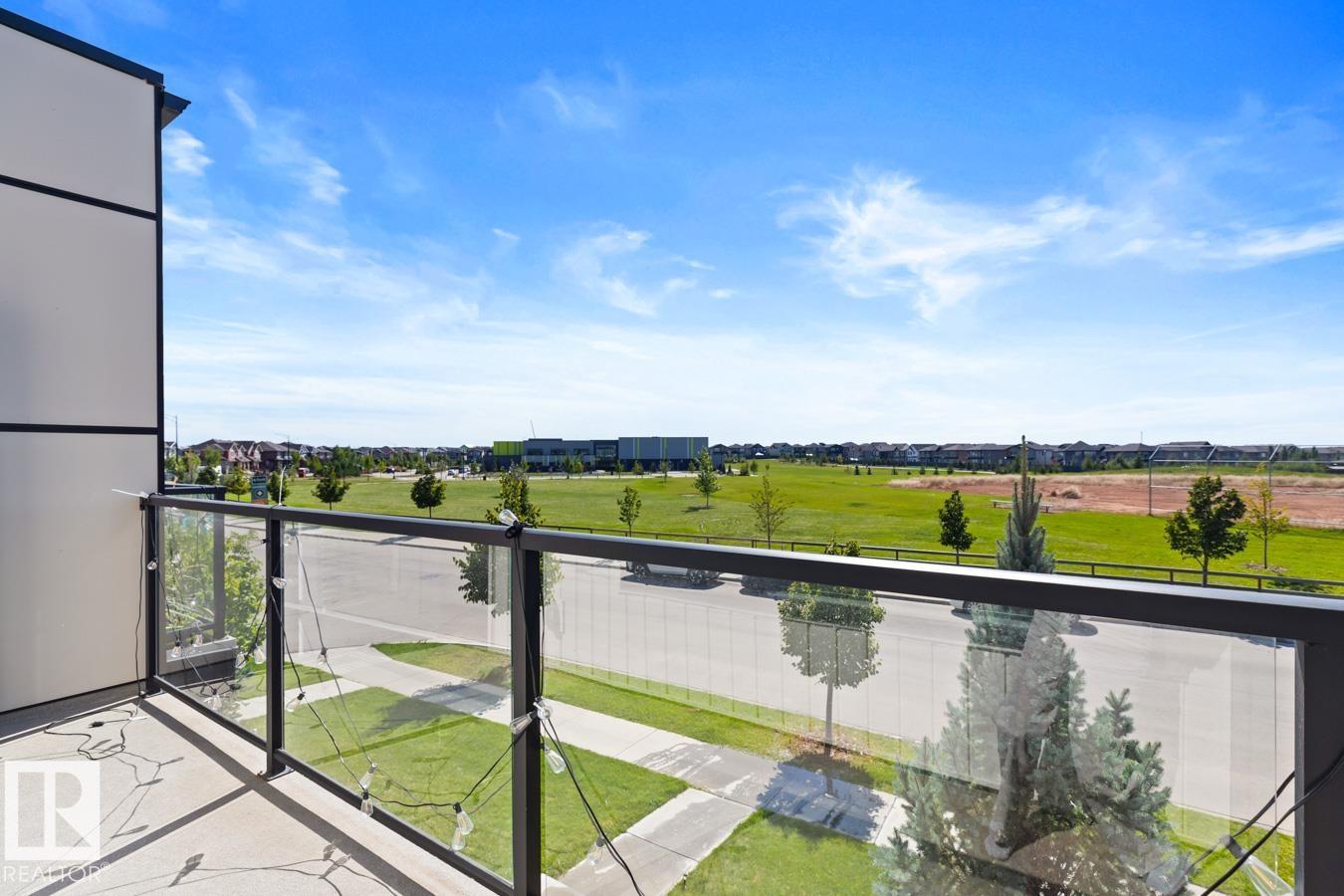 Photo 3 of 1115 Keswick Dr Sw, Edmonton AB