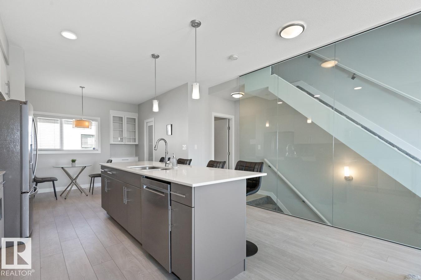 Photo 6 of 1115 Keswick Dr Sw, Edmonton AB