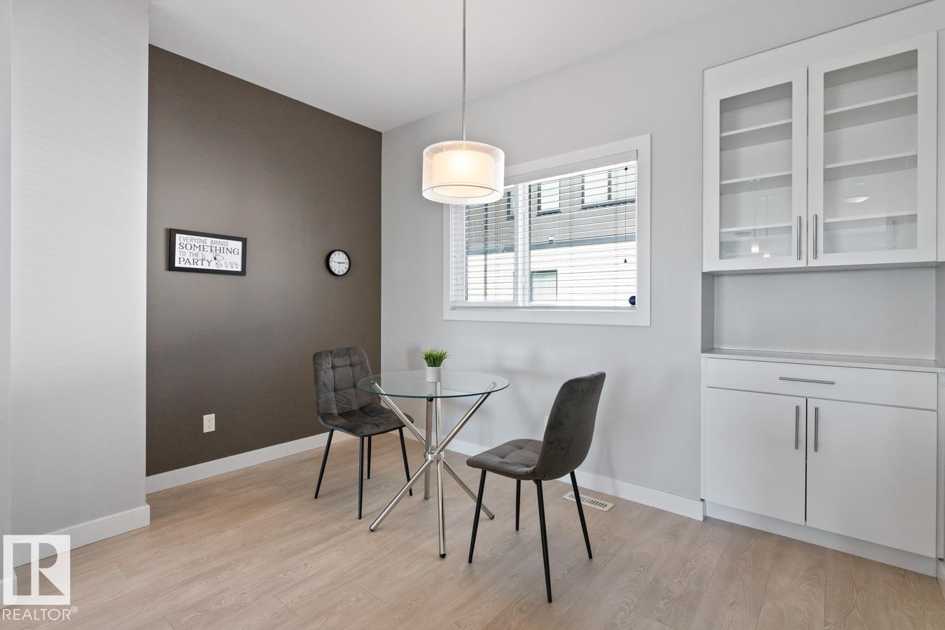 Photo 12 of 1115 Keswick Dr Sw, Edmonton AB