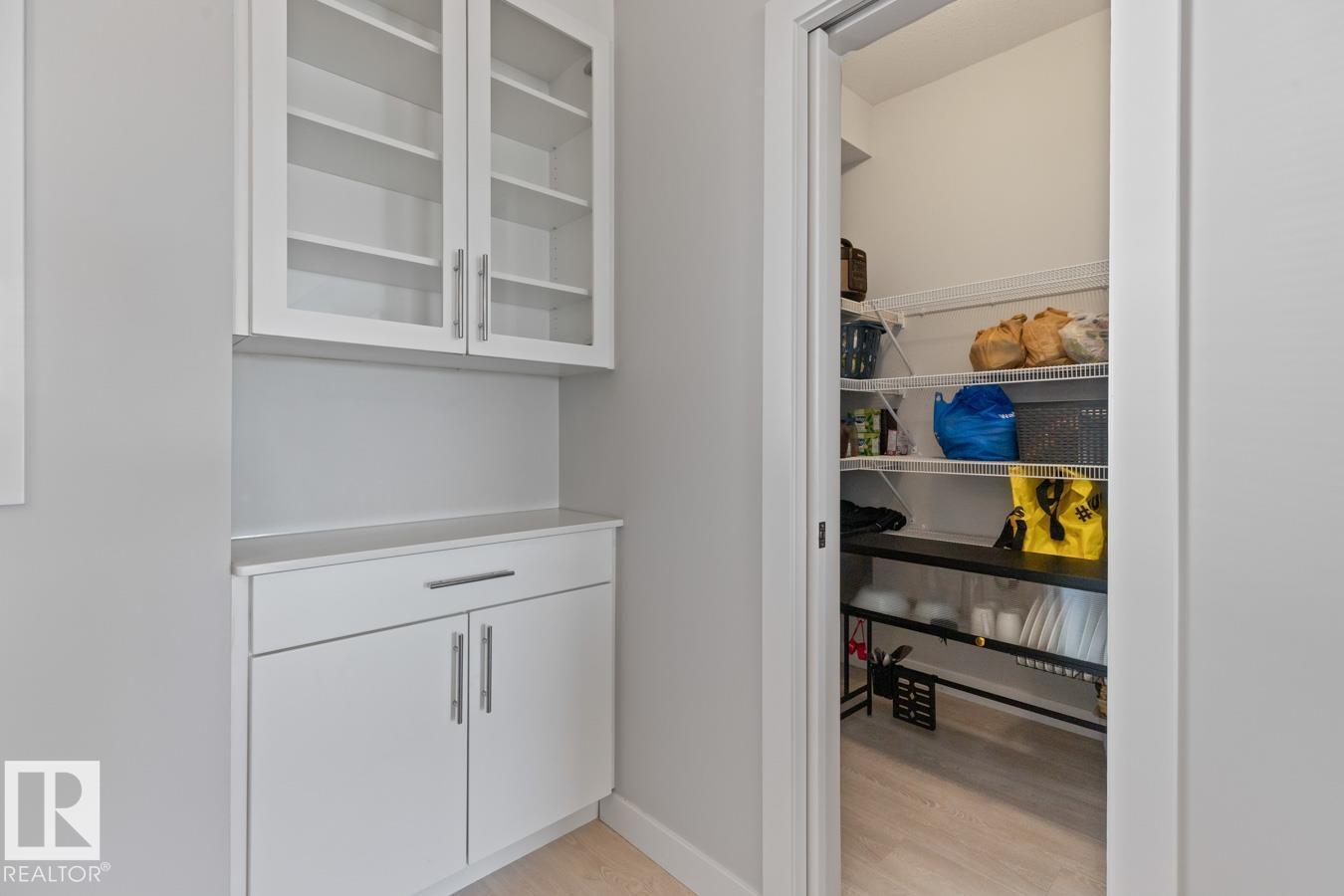 Photo 11 of 1115 Keswick Dr Sw, Edmonton AB