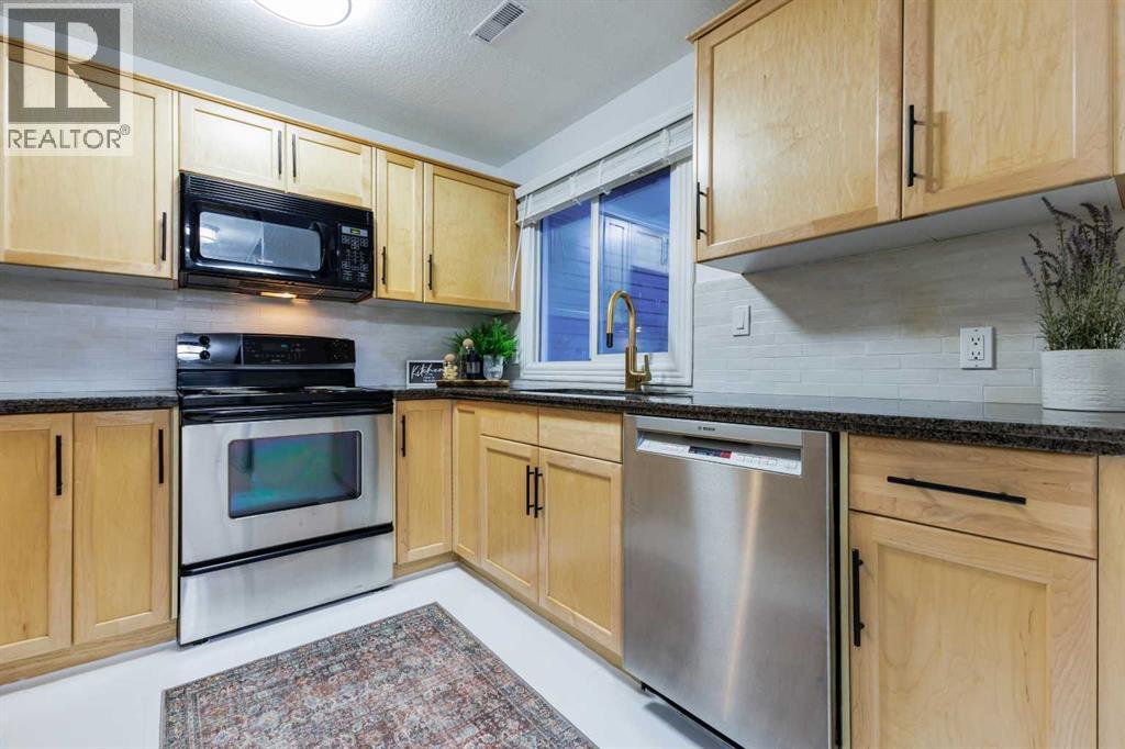 Single Family House for Sale in   Glamis Green SW Glamorgan Calgary 