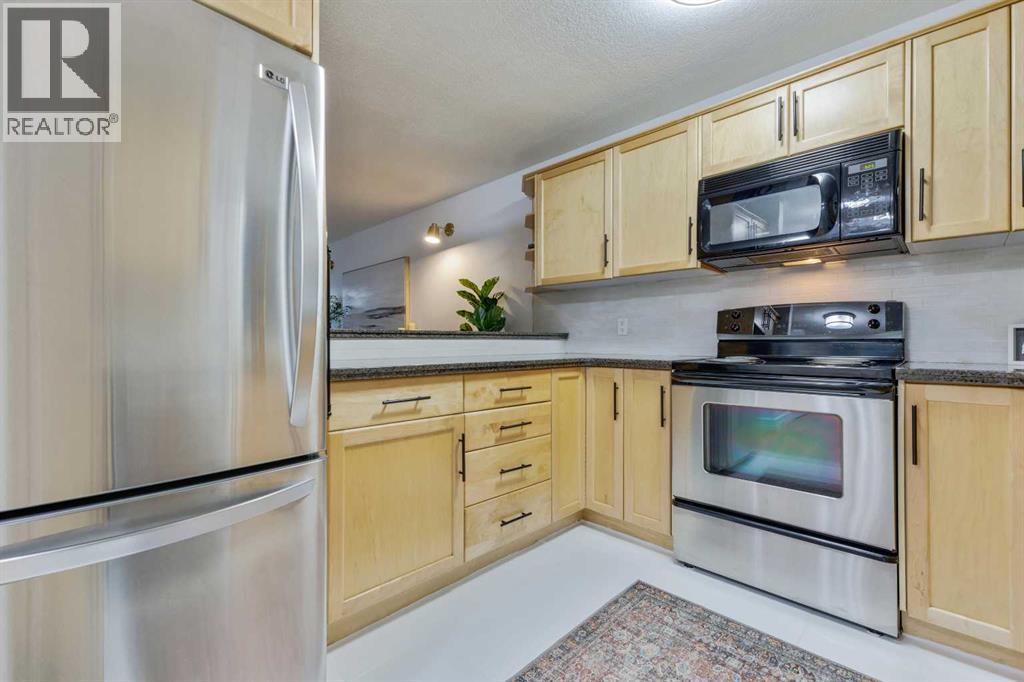 224, 35 Glamis Green SW, Calgary, Alberta