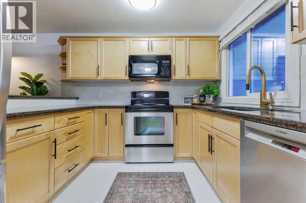 Single Family House for Sale in   Glamis Green SW Glamorgan Calgary 