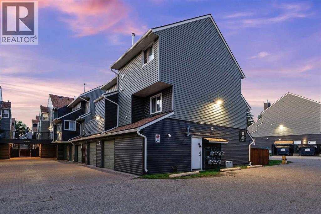 Single Family House for Sale in   Glamis Green SW Glamorgan Calgary 