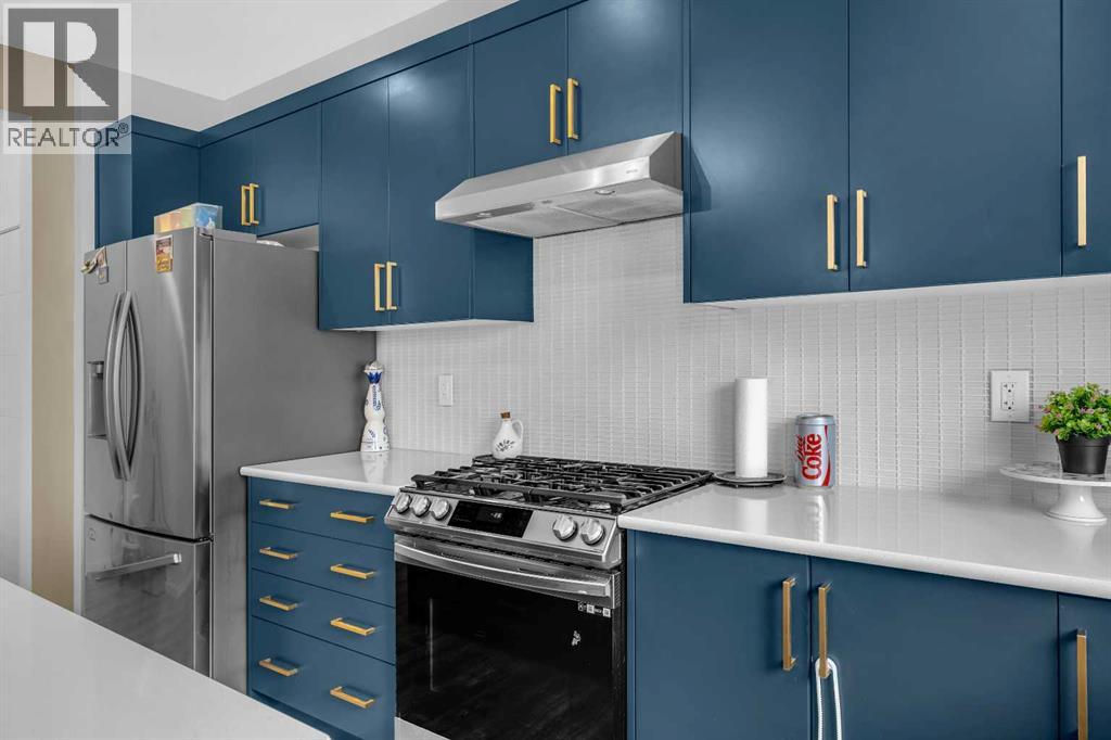 Photo 19 of 271 Carringham Road Nw, Calgary AB