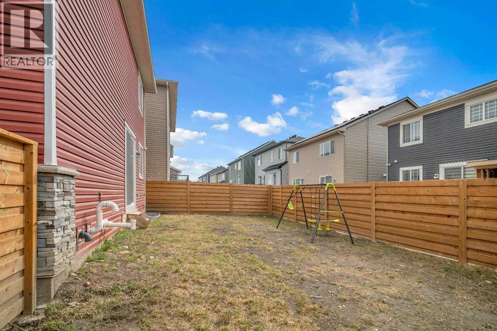 Photo 31 of 271 Carringham Road Nw, Calgary AB