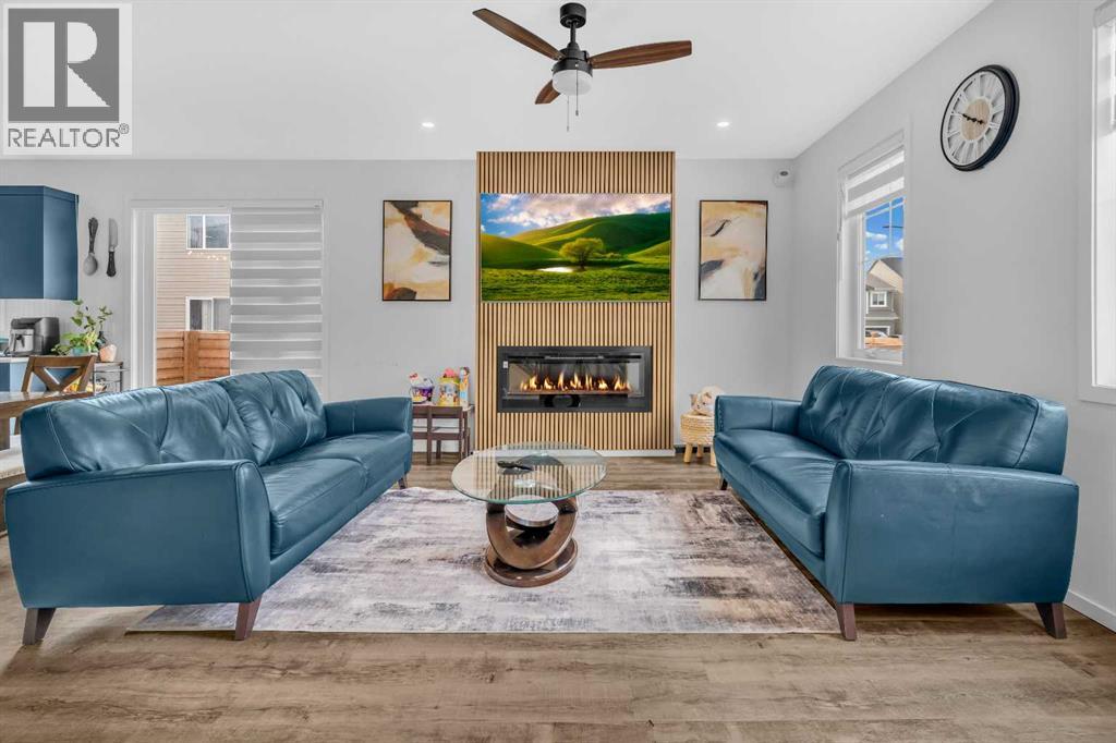 Photo 1 of 271 Carringham Road Nw, Calgary AB