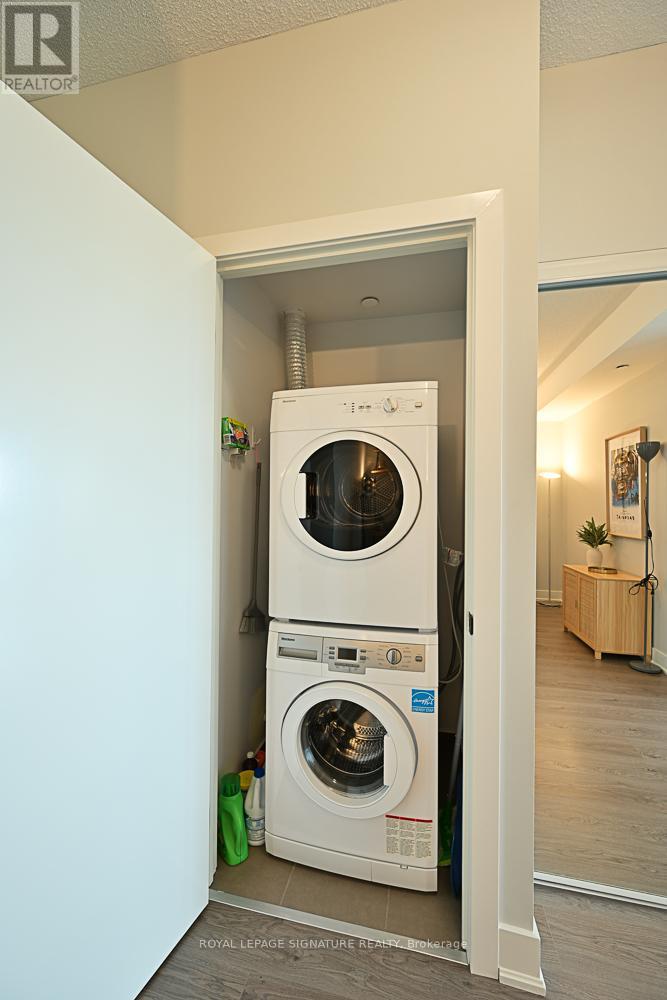 Photo 32 of 825 99 The Donway W, Toronto ON