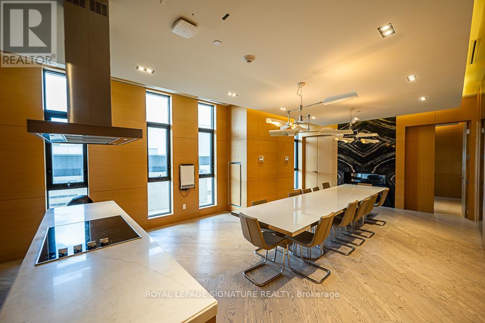 Photo 13 of 825 99 The Donway W, Toronto ON