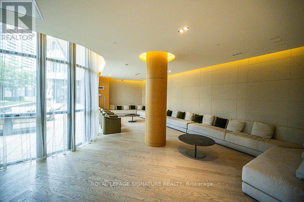 Photo 12 of 825 99 The Donway W, Toronto ON