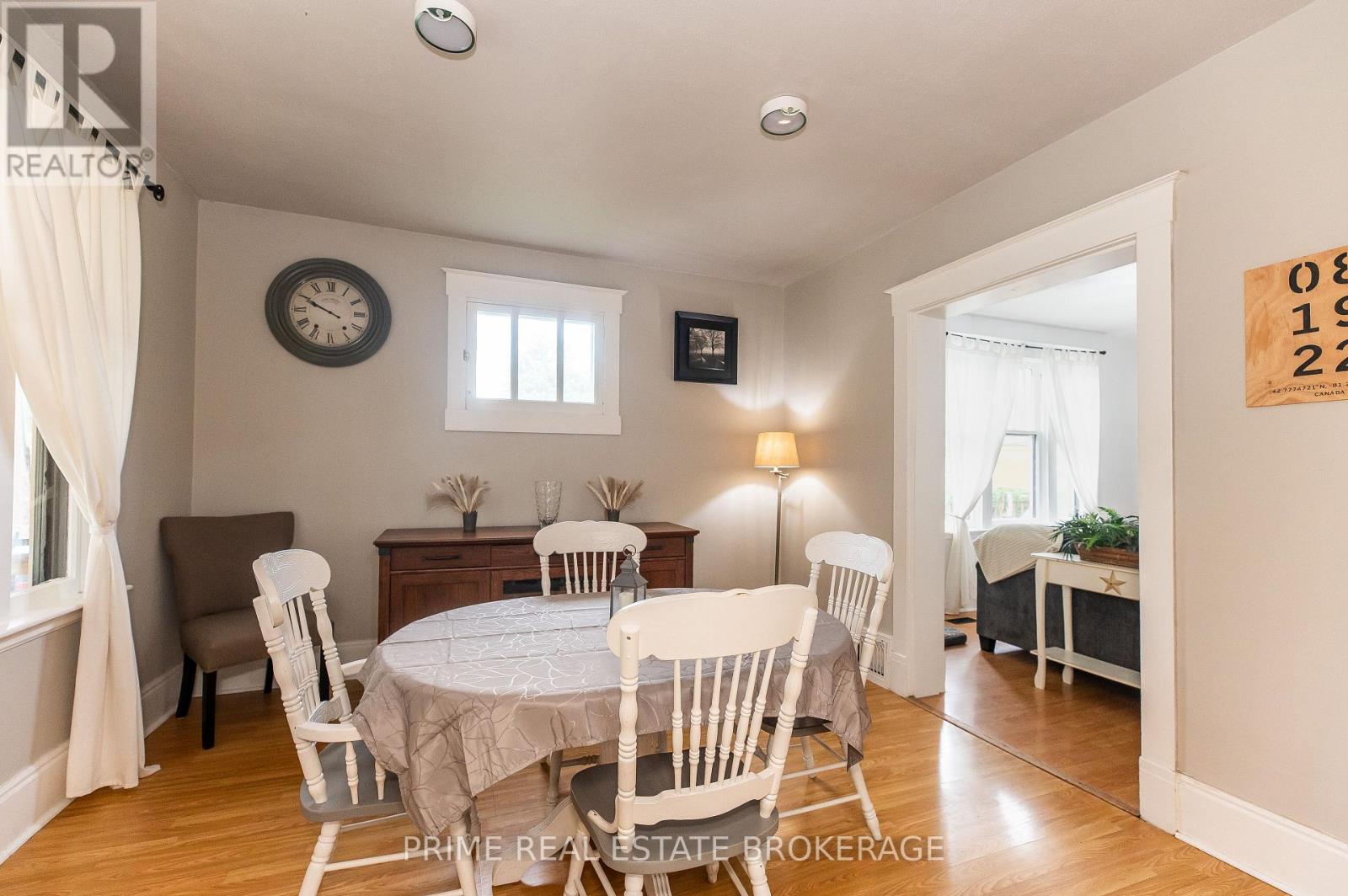 Photo 14 of 72 Walnut Street, St Thomas ON