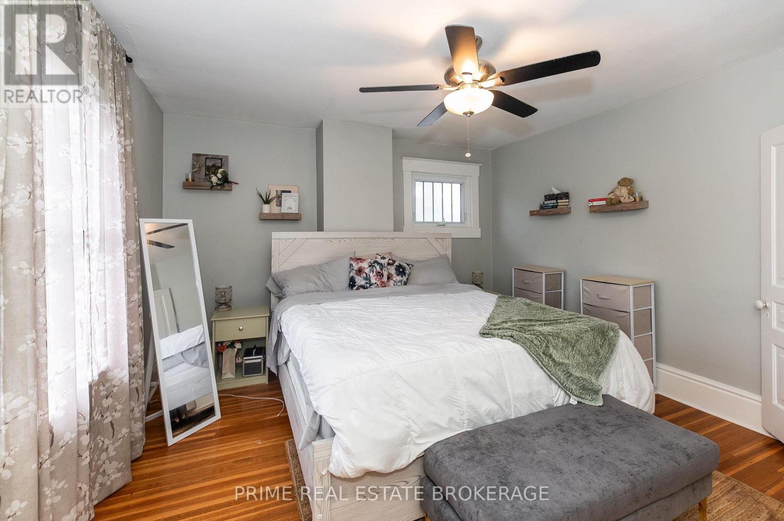 Photo 21 of 72 Walnut Street, St Thomas ON