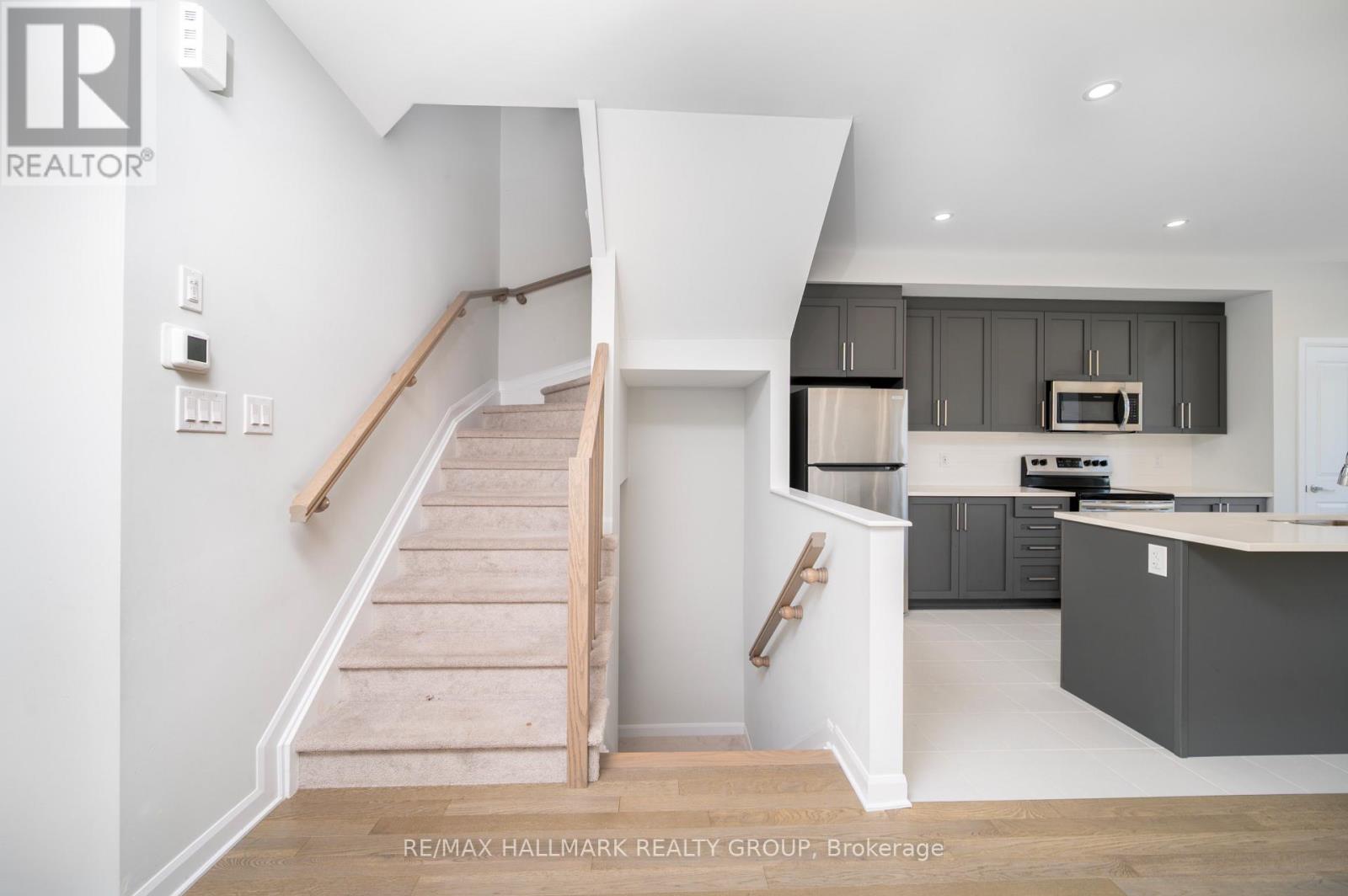 Photo 12 of 315 Blossom Pass Terrace, Ottawa ON
