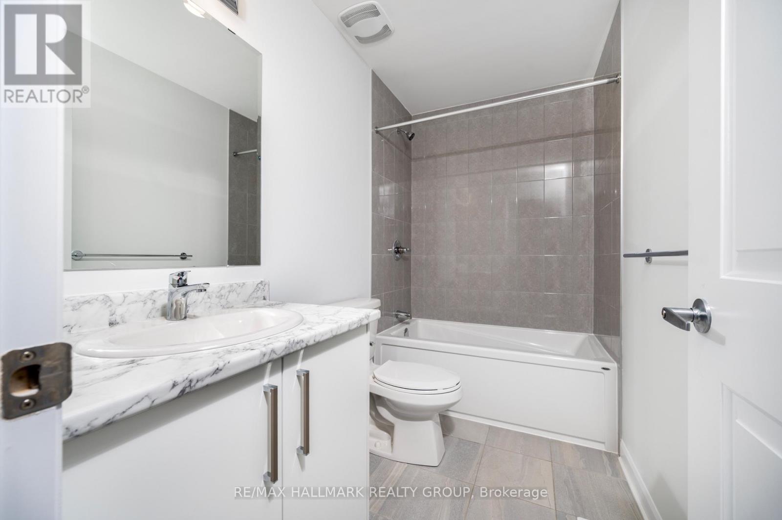 Photo 23 of 315 Blossom Pass Terrace, Ottawa ON