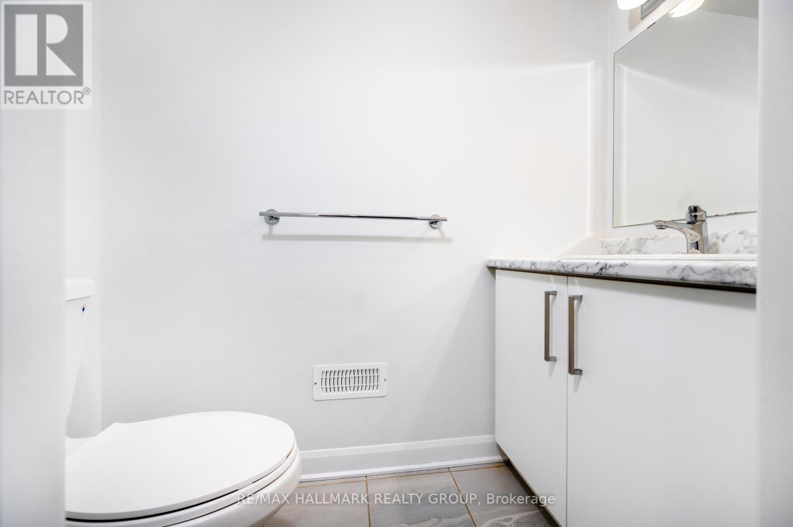 Photo 31 of 315 Blossom Pass Terrace, Ottawa ON