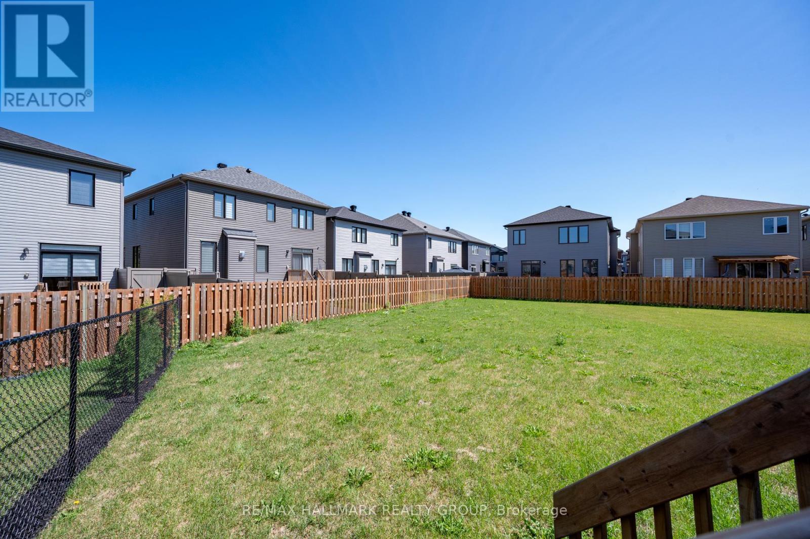 Photo 33 of 315 Blossom Pass Terrace, Ottawa ON