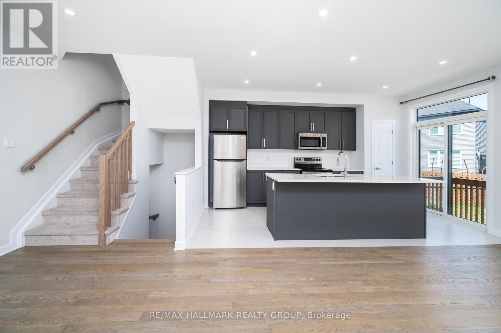 Photo 8 of 315 Blossom Pass Terrace, Ottawa ON