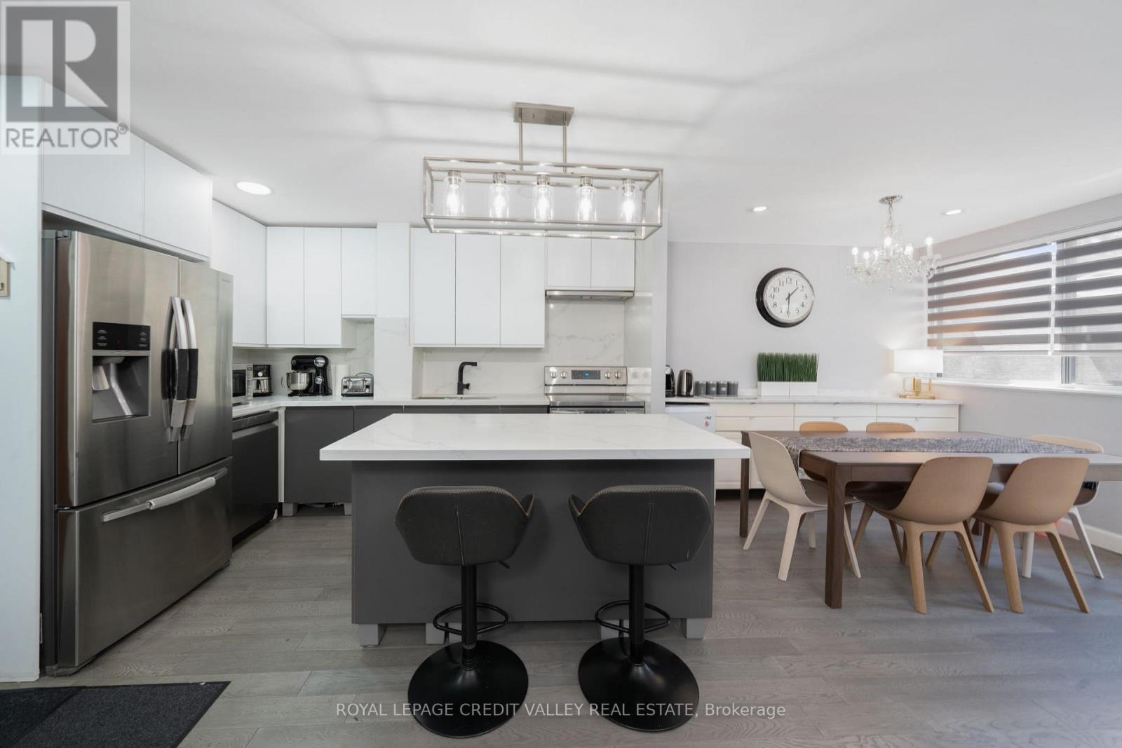 Photo 26 of 281 2095 Roche Court, Mississauga ON