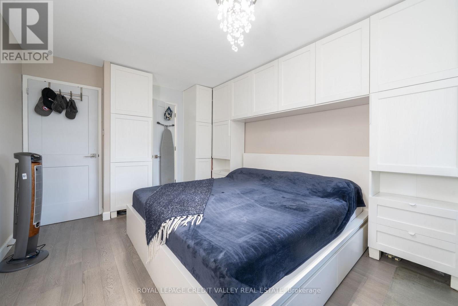 Photo 8 of 281 2095 Roche Court, Mississauga ON