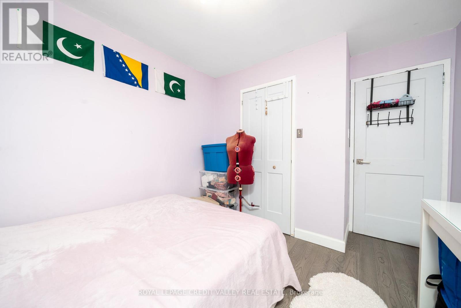 Photo 5 of 281 2095 Roche Court, Mississauga ON