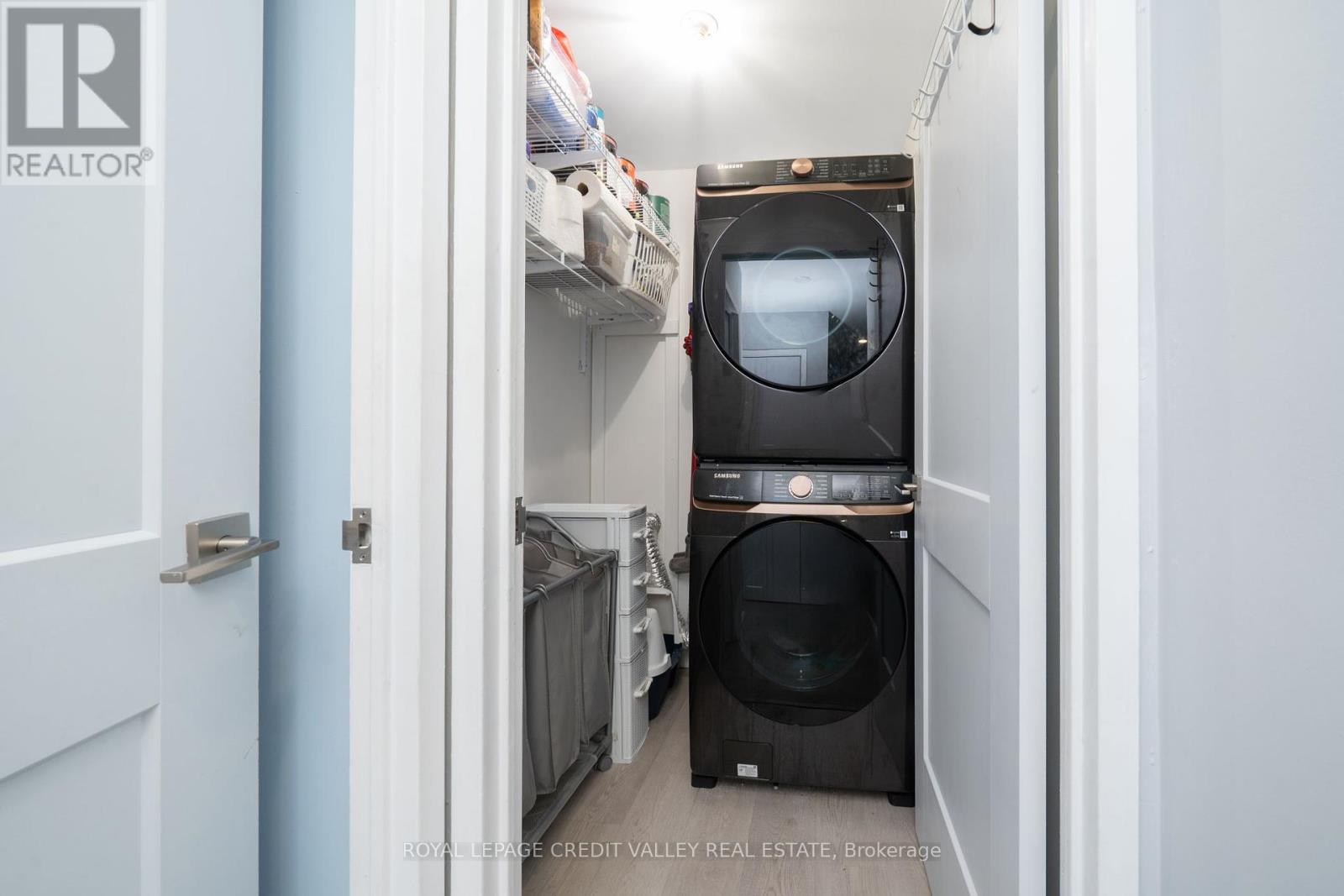 Photo 10 of 281 2095 Roche Court, Mississauga ON