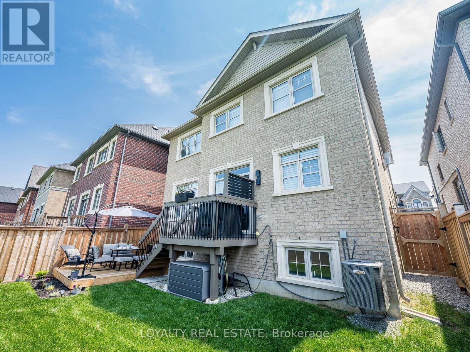 Photo 18 of 12 Wainwright Drive, Brampton ON