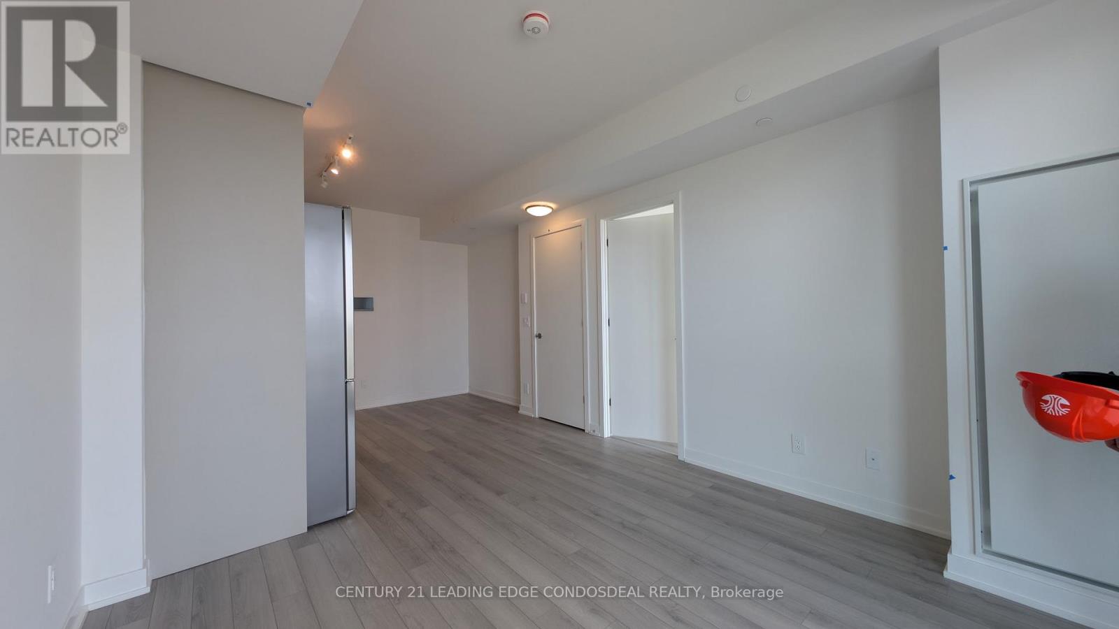 Photo 6 of 904 3079 Trafalgar Road, Oakville ON