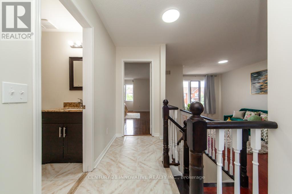 Photo 24 of 25 Morningdew Crescent, Brampton ON