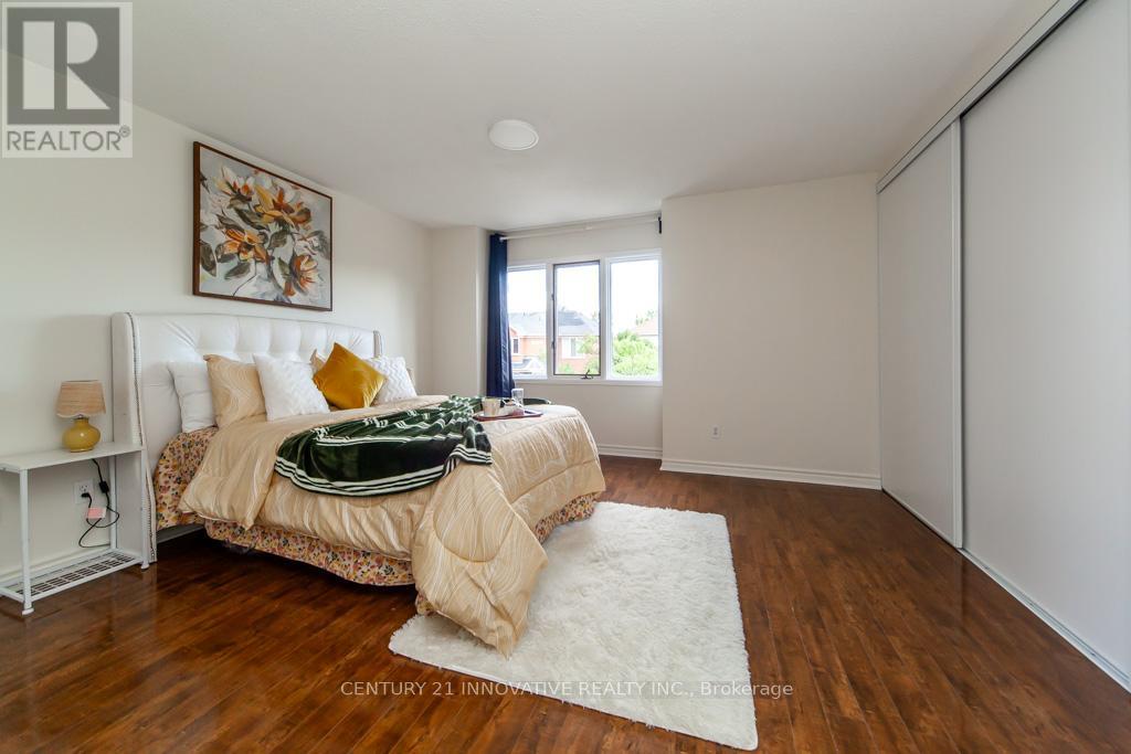 Photo 25 of 25 Morningdew Crescent, Brampton ON