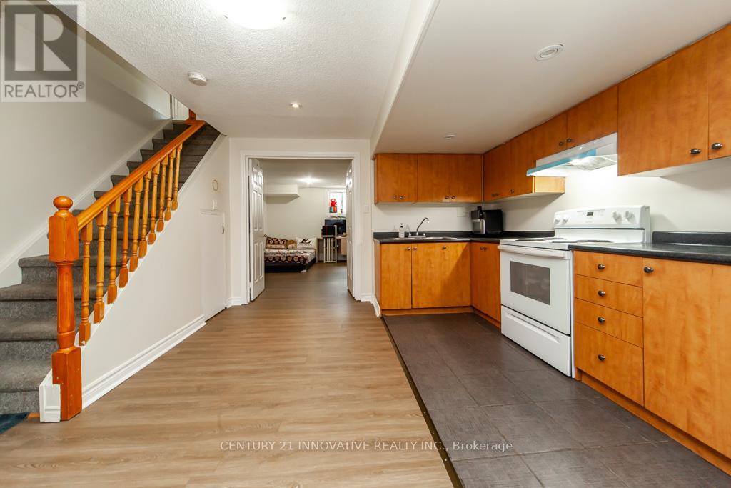Photo 41 of 25 Morningdew Crescent, Brampton ON