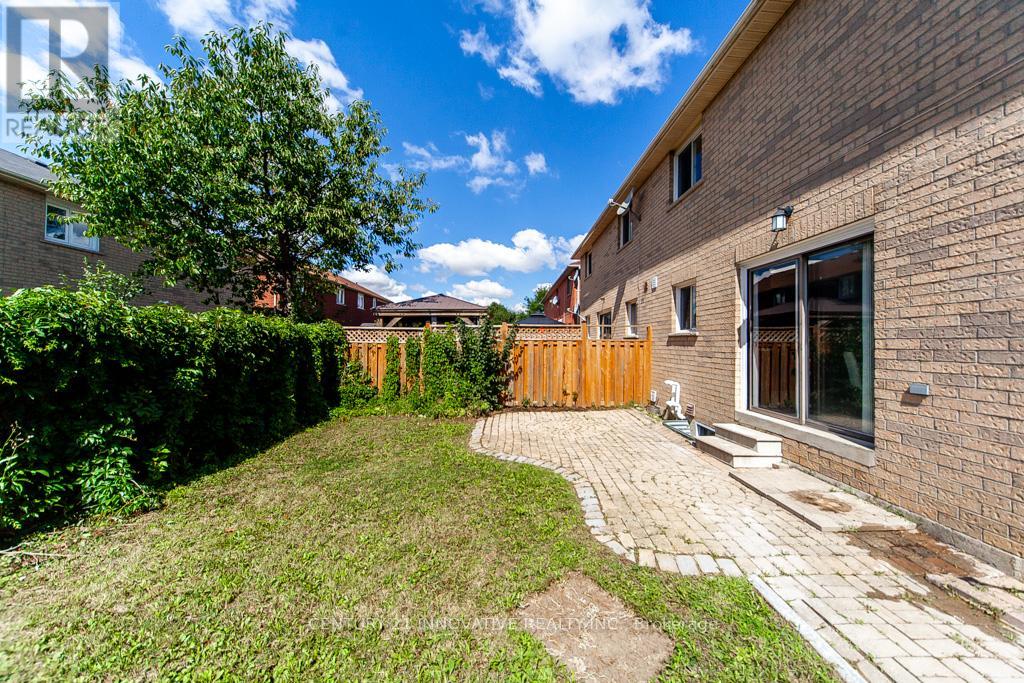 Photo 47 of 25 Morningdew Crescent, Brampton ON