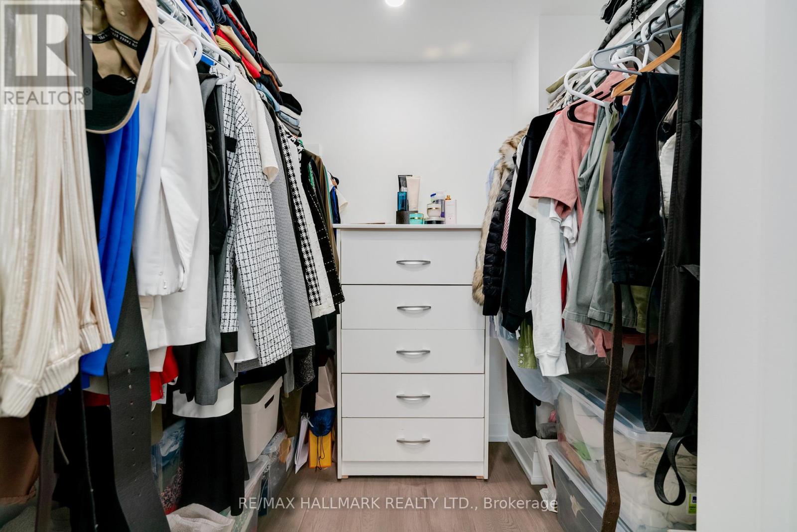 Photo 9 of 129 11 Foundry Avenue, Toronto ON