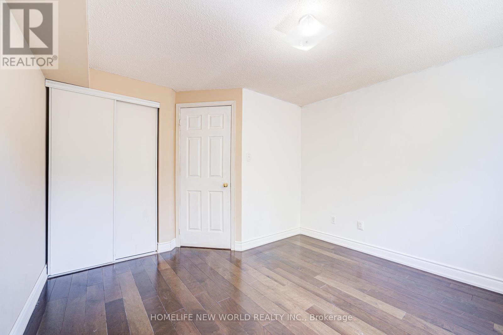 Photo 2 of 23 3895 Doug Leavens Boulevard, Mississauga ON