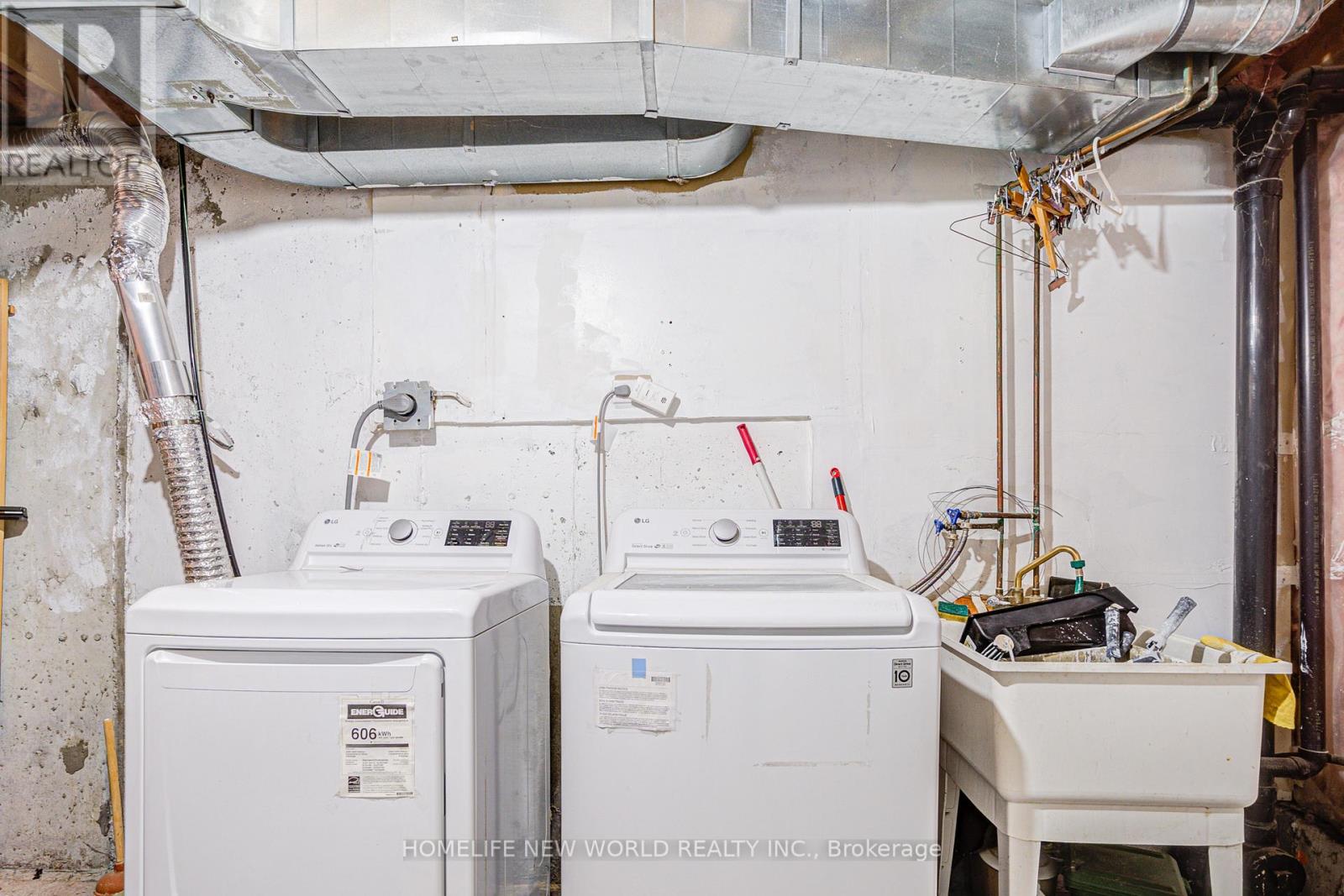 Photo 17 of 23 3895 Doug Leavens Boulevard, Mississauga ON