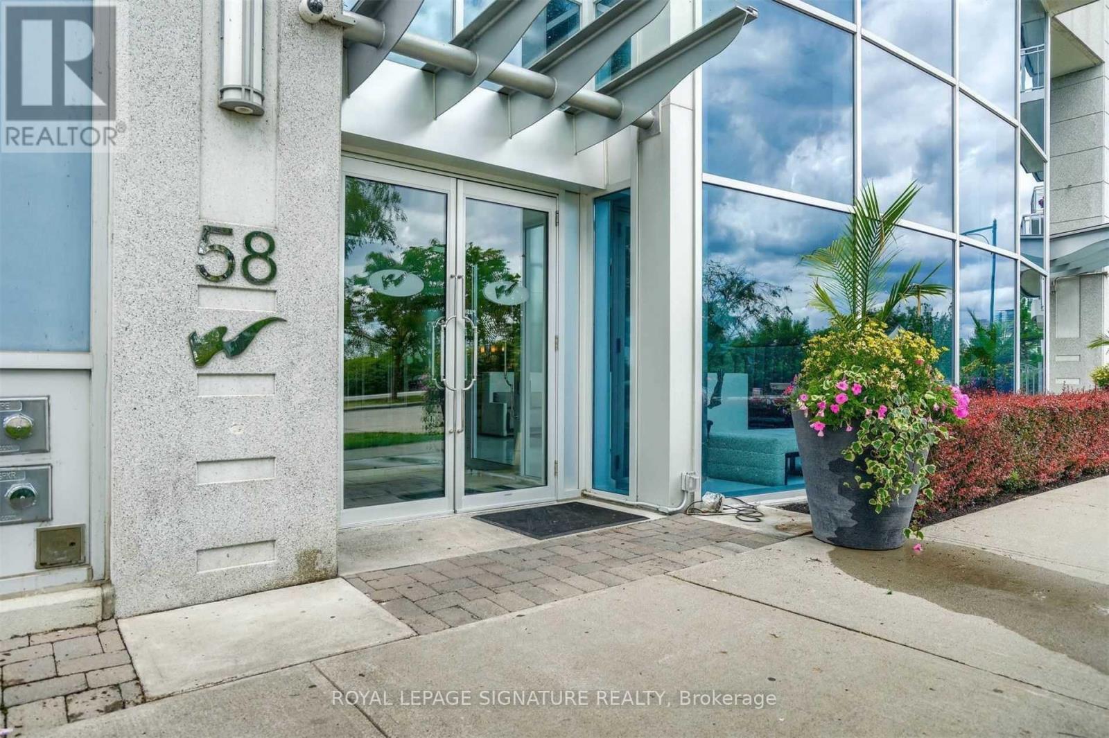 Photo 21 of 1106 58 Marine Parade Drive, Toronto ON