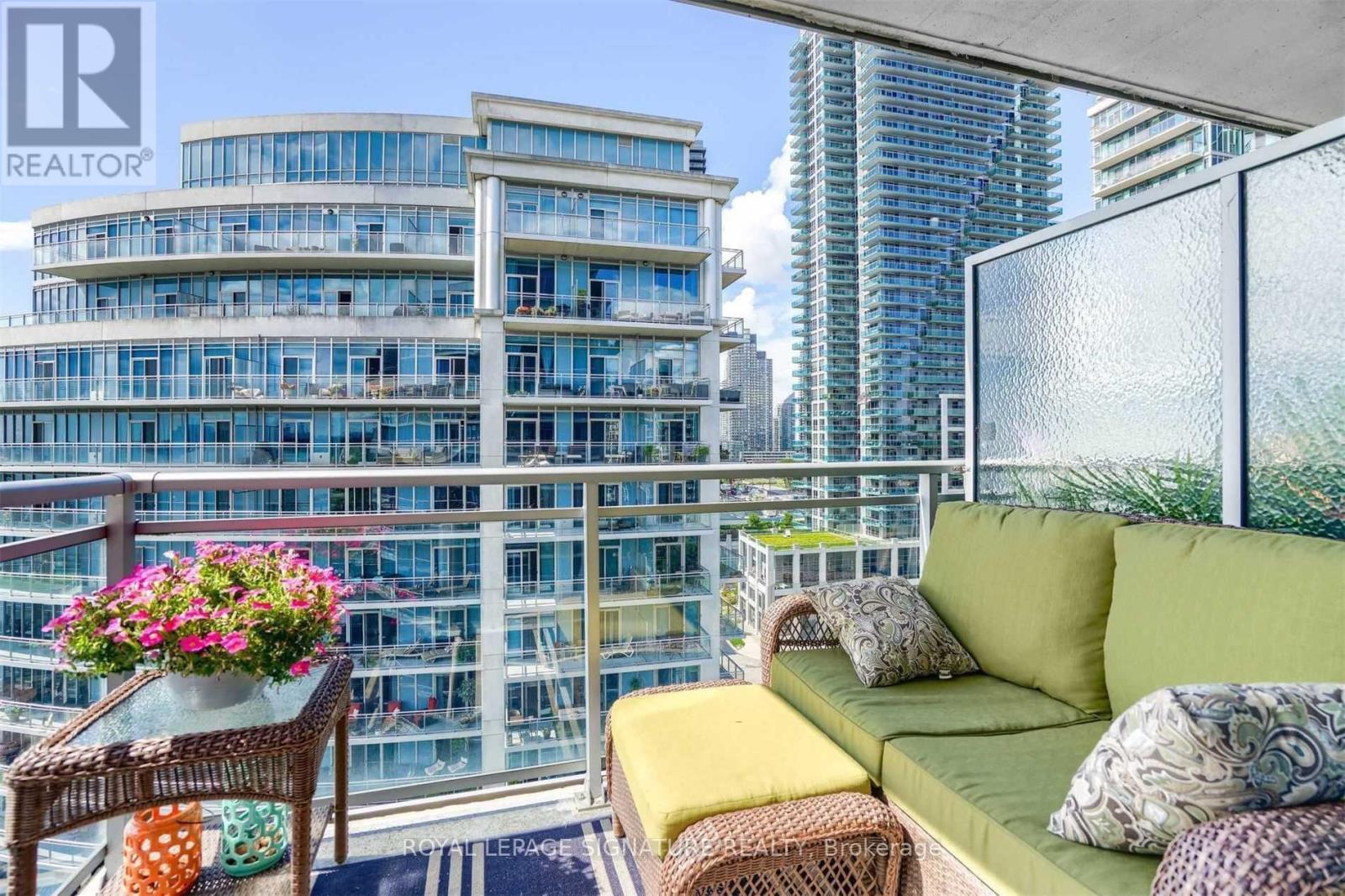 Photo 3 of 1106 58 Marine Parade Drive, Toronto ON