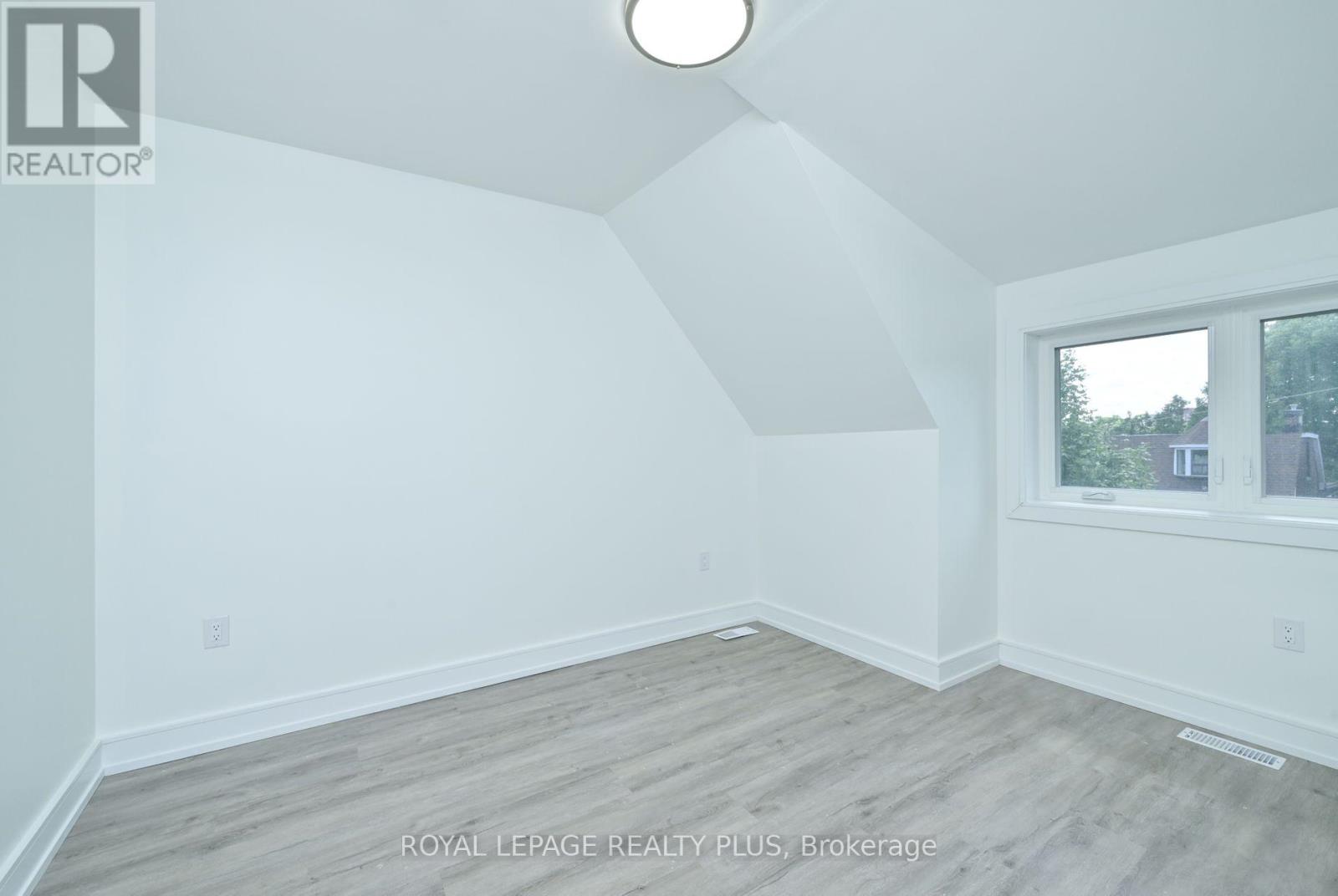 Photo 11 of 23 Pauline Avenue, Toronto ON