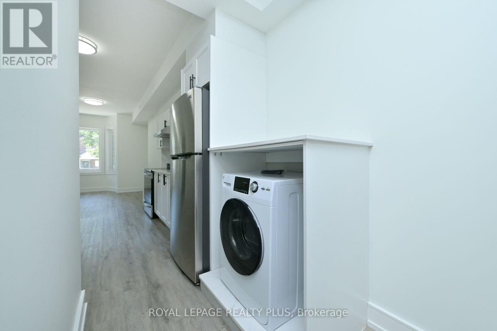Photo 7 of 23 Pauline Avenue, Toronto ON