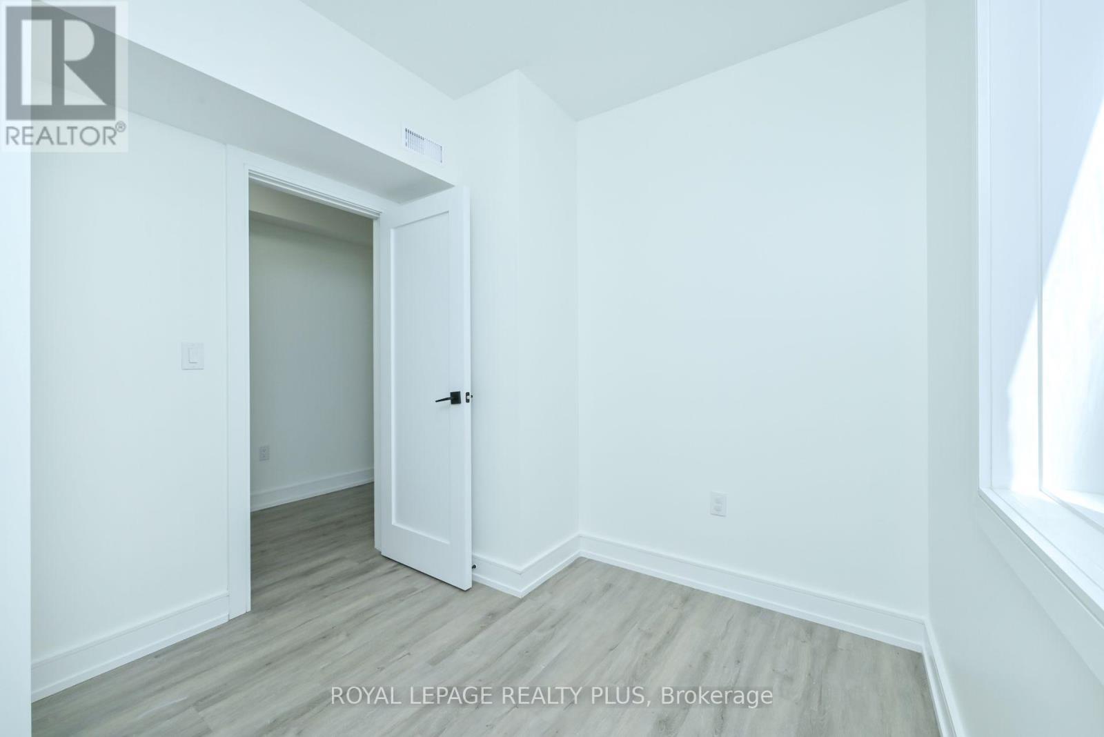 Photo 37 of 23 Pauline Avenue, Toronto ON