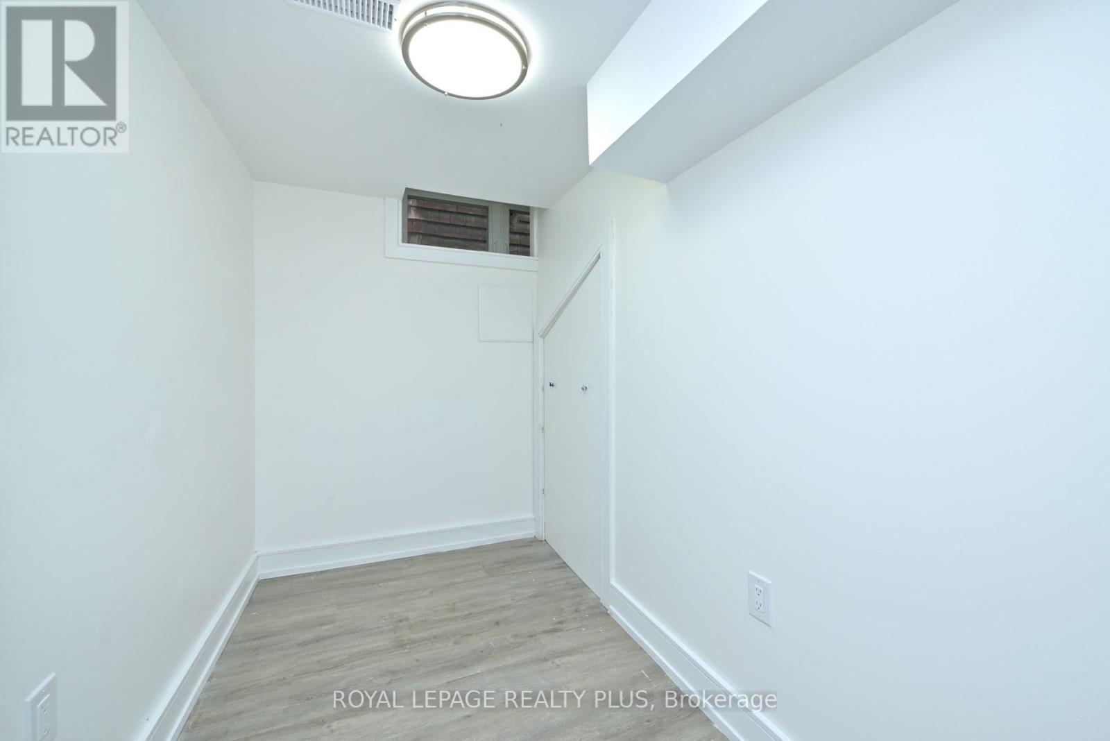 Photo 15 of 23 Pauline Avenue, Toronto ON