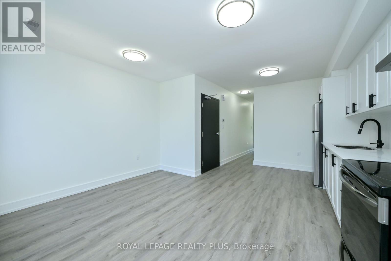 Photo 3 of 23 Pauline Avenue, Toronto ON