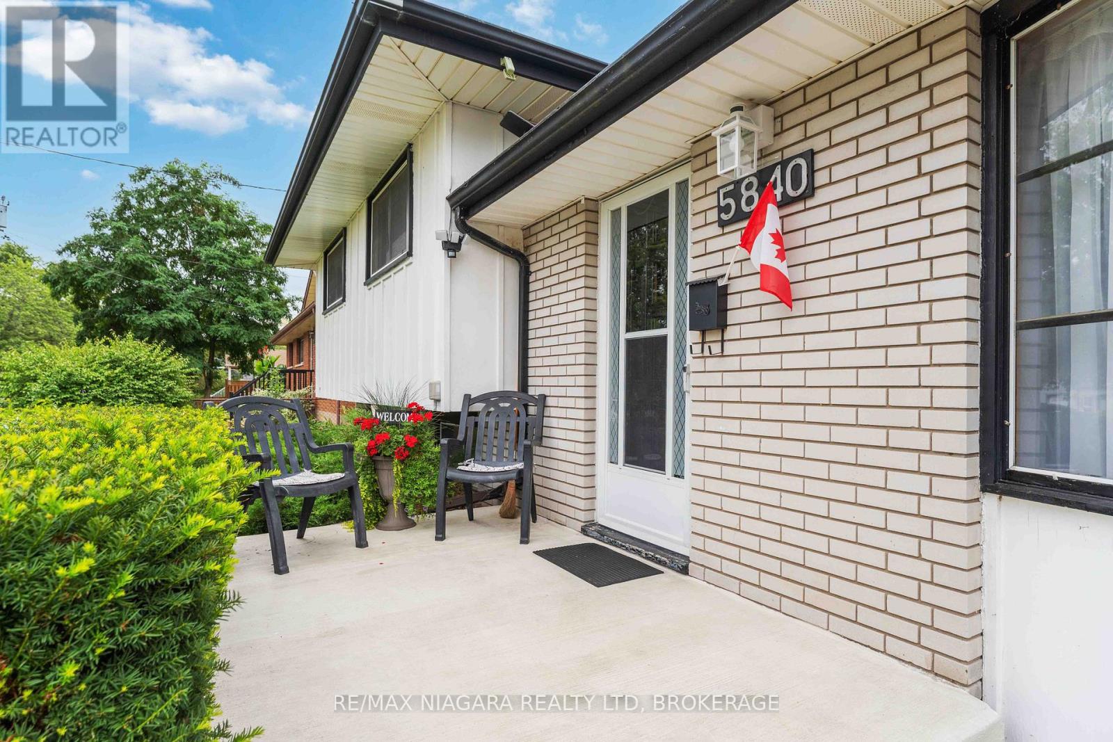 Photo 4 of 5840 Keith Street, Niagara Falls ON