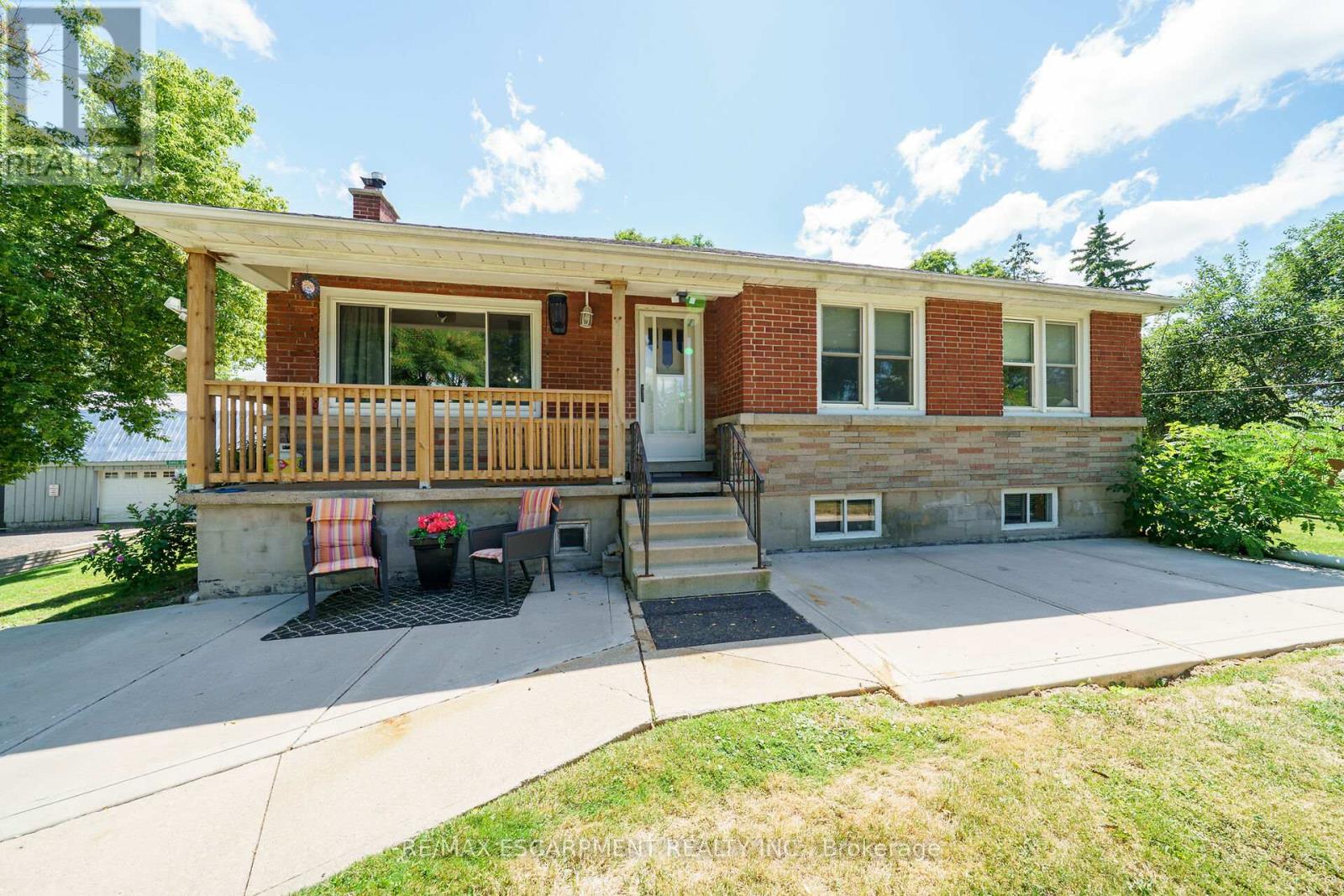 Photo 44 of 226 Carluke Road E, Hamilton ON