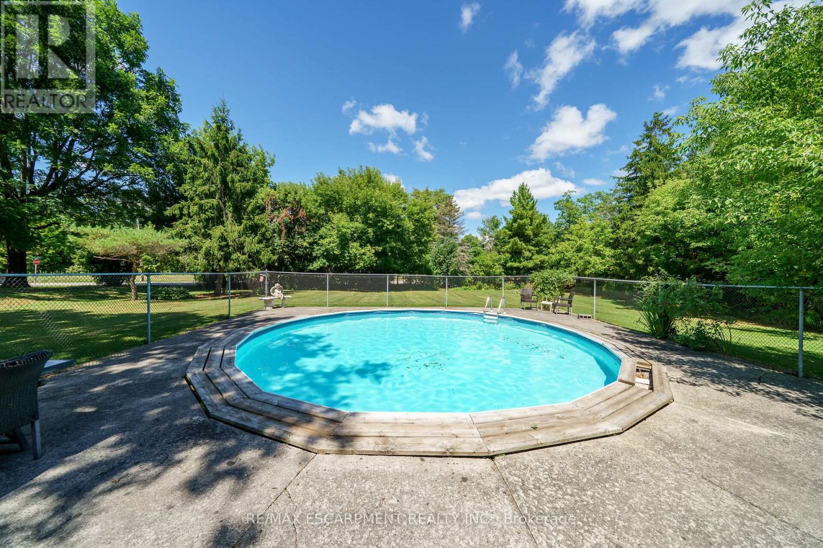 Photo 41 of 226 Carluke Road E, Hamilton ON