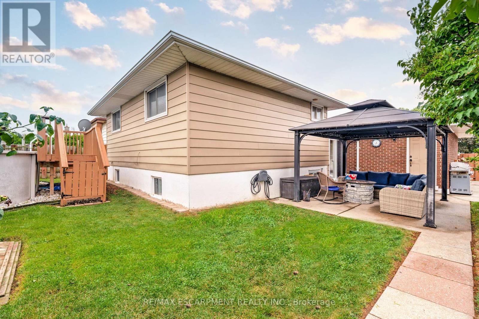 Photo 22 of 26 Madoc Street, Hamilton ON