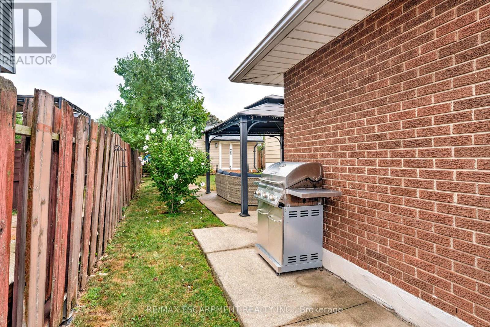 Photo 23 of 26 Madoc Street, Hamilton ON