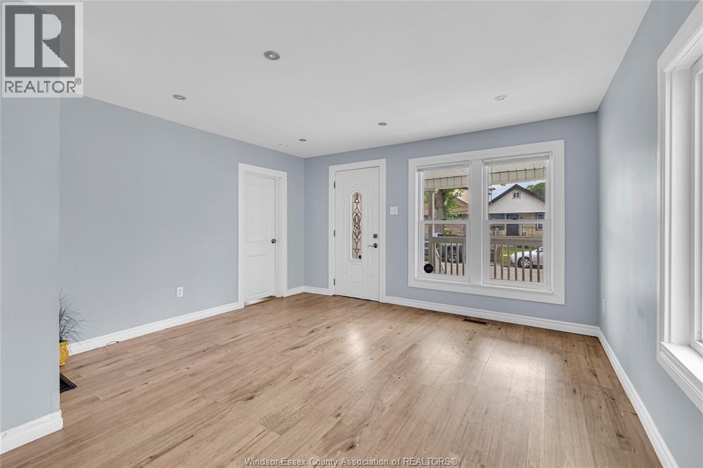 Photo 7 of 1030 Highland Avenue, Windsor ON