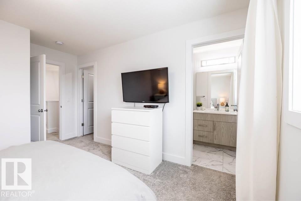 Photo 13 of 16638 31 Av Sw, Edmonton AB